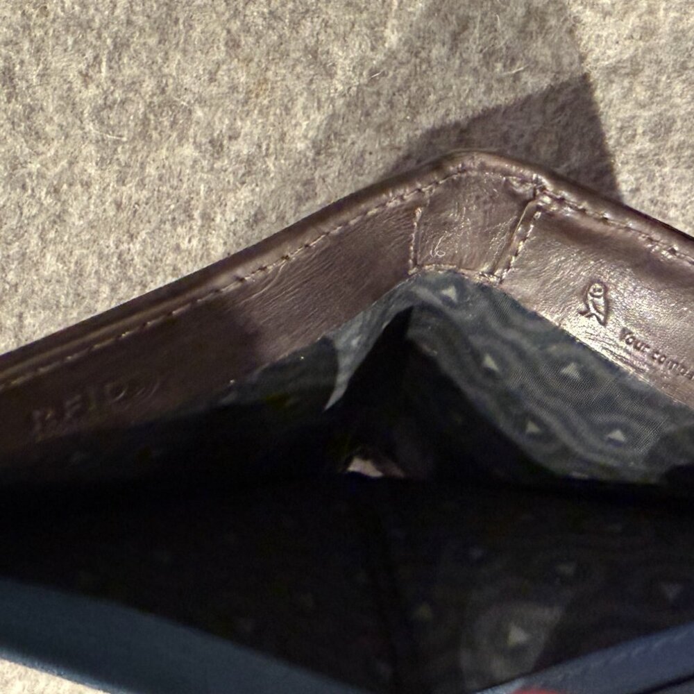 Bellroy Hide and Seek Wallet (High) in Grey and Blue - Picture 3 of 6